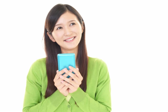 料金を気にする女性
